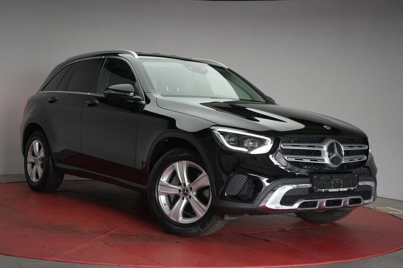 Schwarz Gebraucht 2021 Mercedes GLC300 SUV | 28.990 € (Superpreis) - Bild 1/4