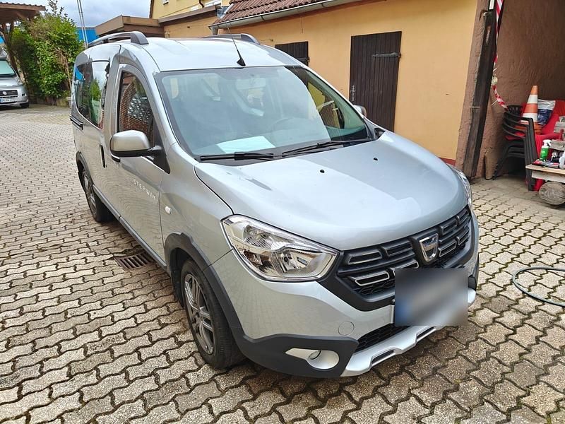 Gebraucht Dacia Dokker Stepway 95 PS (69 kW) 2020 Grau Van / Kleinbus