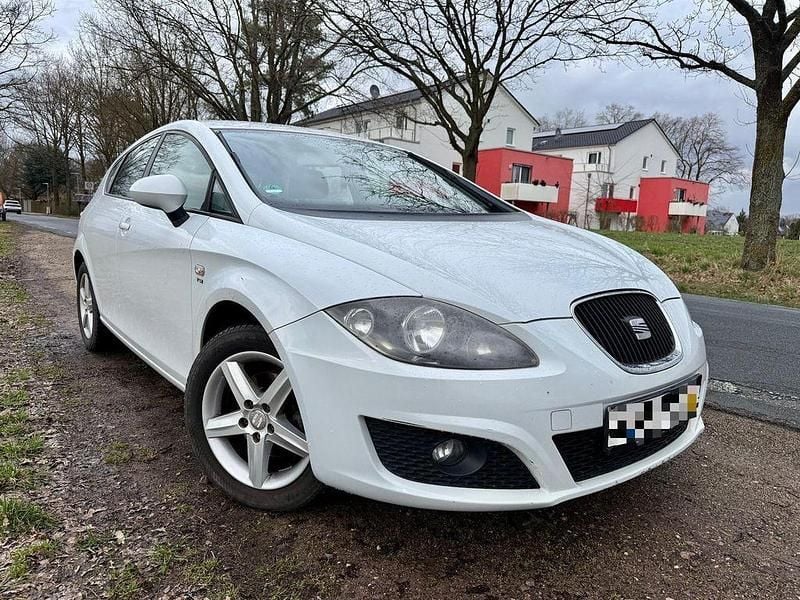 Gebraucht Seat Leon 105 PS (77 kW) 2012 Weiß Limousine