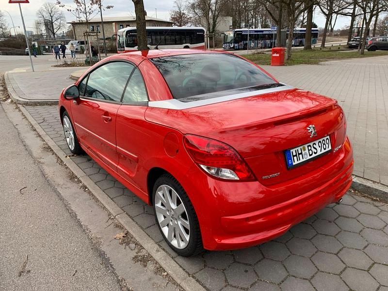 Gebraucht Peugeot 207 CC Platinum 120 PS (88 kW) 2012 Rot Cabrio