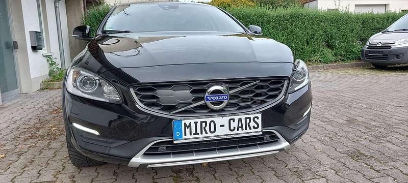 Schwarz Gebraucht 2016 Volvo S60 CC Limousine | 15.990 € - Bild 1/4