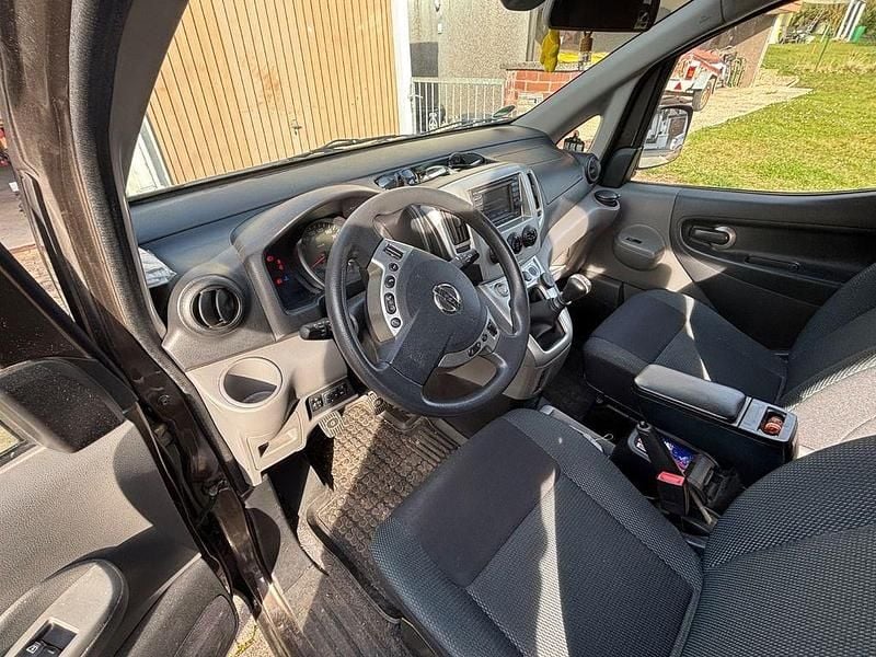 Gebraucht Nissan Evalia 110 PS (80 kW) 2017 Braun Van / Kleinbus