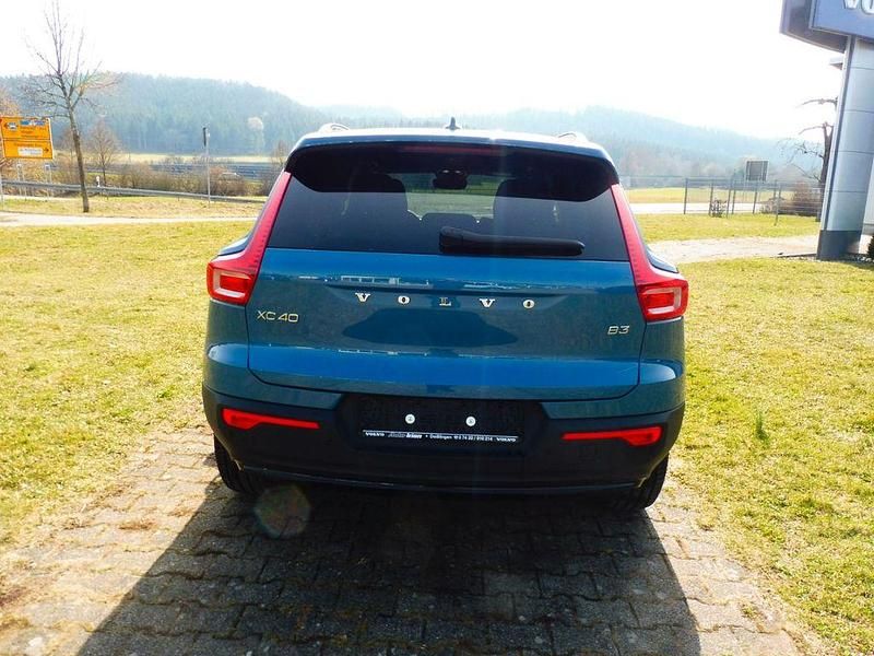 Gebraucht Volvo XC40 Plus 163 PS (119 kW) 2025 Blau SUV