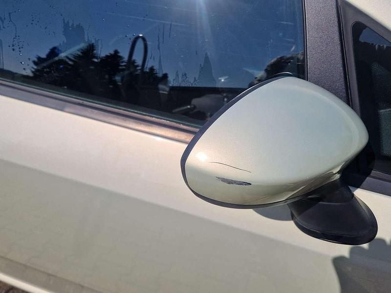 Beige Gebraucht 2006 Fiat Grande Punto Emotion Kleinwagen | 2.200 € (Fairer Preis) - Bild 1/4