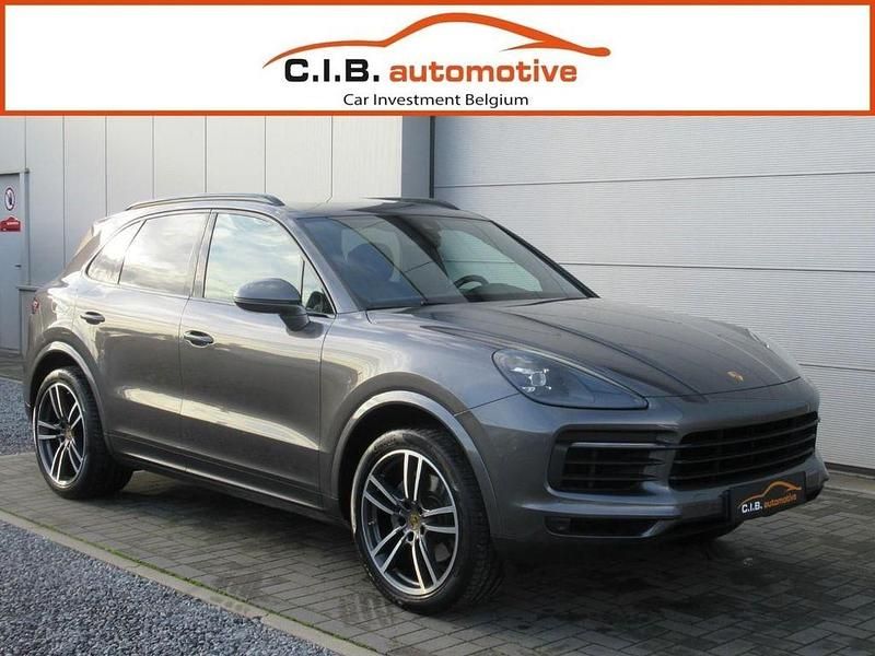 Grau Gebraucht 2018 Porsche Cayenne SUV | 47.189 € (Fairer Preis) - Bild 1/4