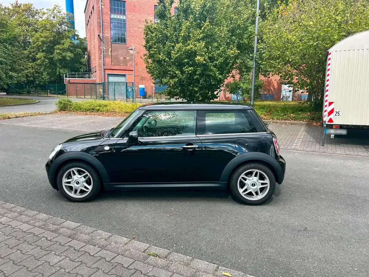 Gebraucht Mini Cooper 120 PS (88 kW) 2009 Schwarz Kleinwagen