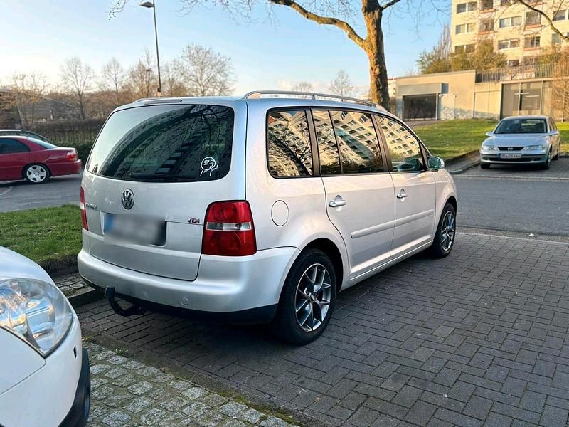Gebraucht VW Touran 140 PS (102 kW) 2004 Silber Van / Kleinbus