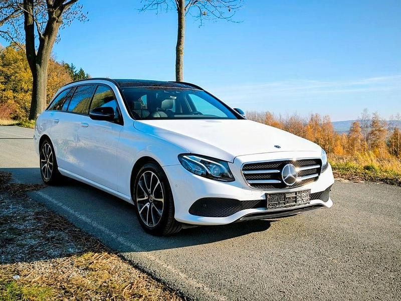 Polarweiss unilack Gebraucht 2020 Mercedes E400 Kombi | 38.497 € (Fairer Preis) - Bild 1/4