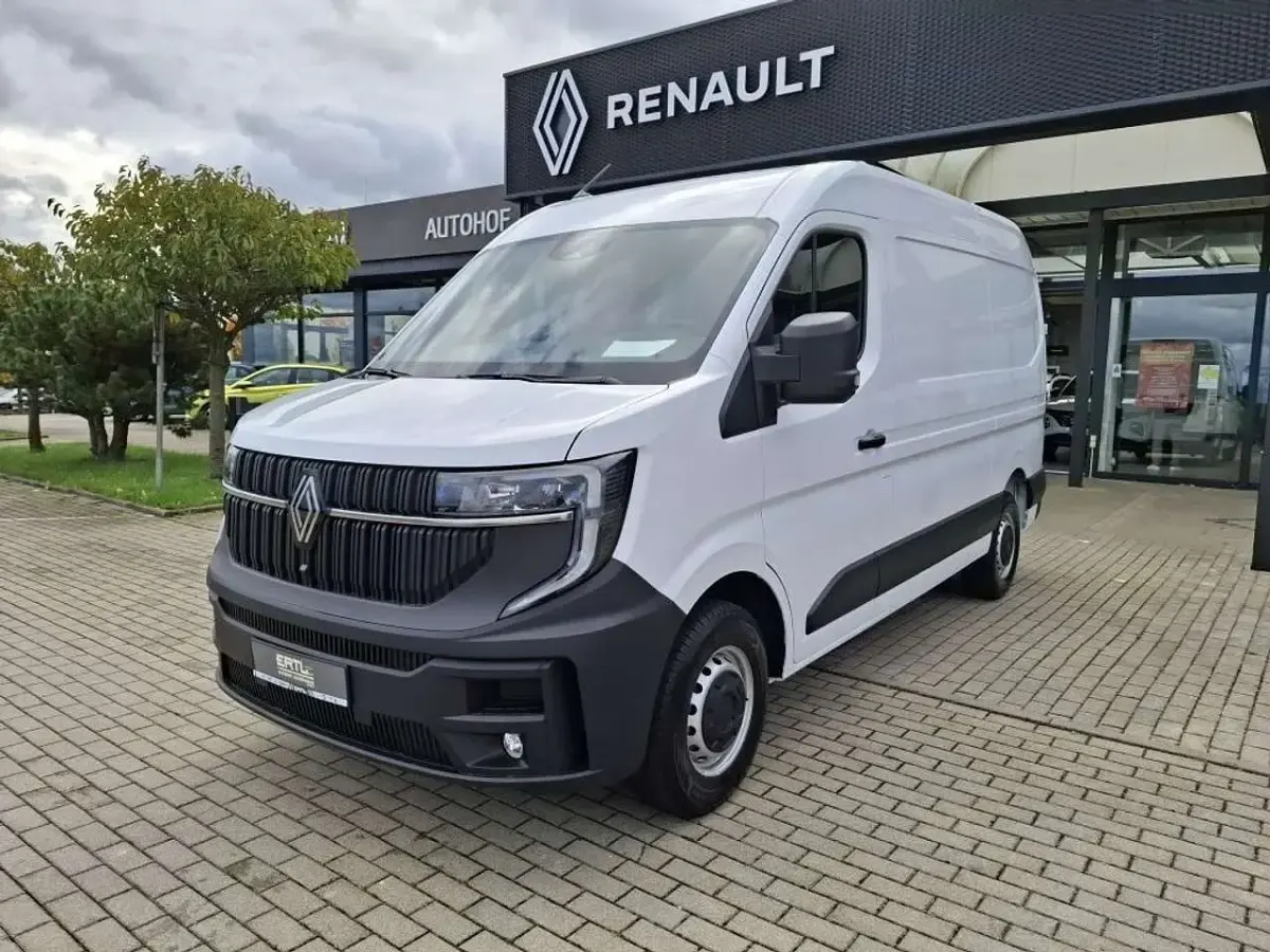 Gebraucht Renault Master 131 PS (96 kW) 2025 Mineralweiß Van / Kleinbus