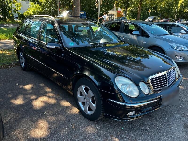 Schwarz Gebraucht 2003 Mercedes E270 Avantgarde Kombi | 3.650 € (Fairer Preis) - Bild 1/4
