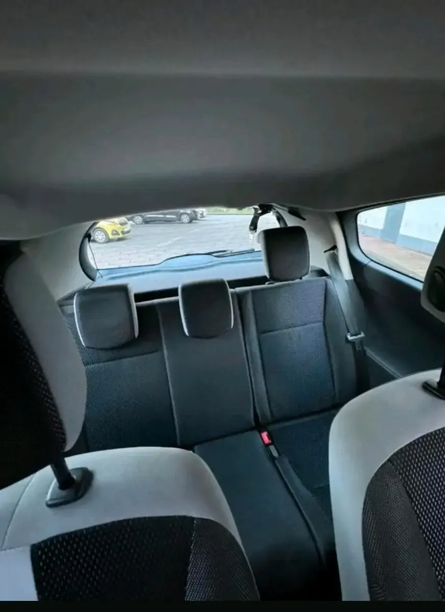 Usata Renault Clio II 75 CV (55 kW) 2009 Argento Utilitaria