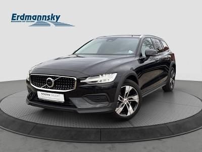 Gebraucht Volvo V60 CC Plus 197 PS (144 kW) 2023 Onyx black (schwarz) Kombi