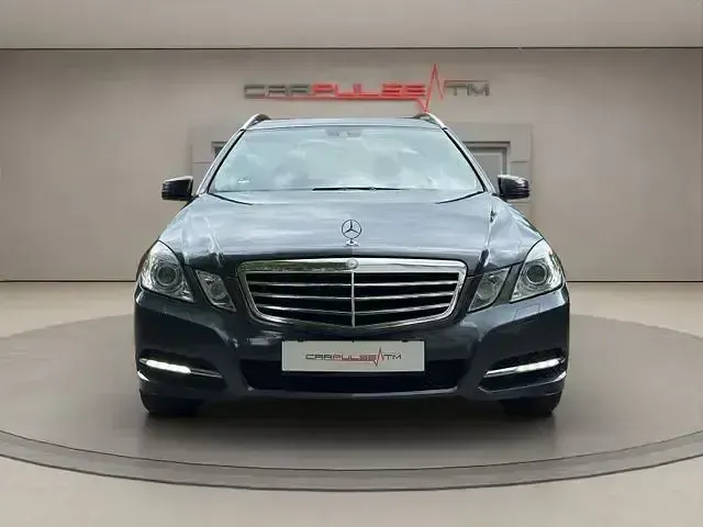 Gebraucht Mercedes E200 Avantgarde 163 PS (119 kW) 2010 Grau Limousine