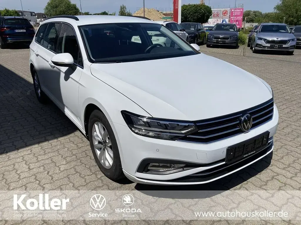 Gebraucht VW Passat Business 150 PS (110 kW) 2023 Weiß Kombi