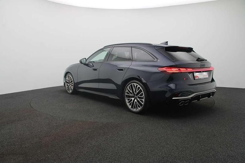 Gebraucht Audi A5 Ambiente 204 PS (150 kW) 2024 Firmamentblau metallic Coupé