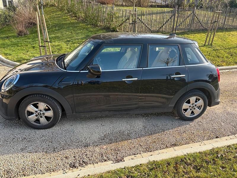 Używany Mini Cooper 136 KM (100 kW) 2022 Czarny Hatchback