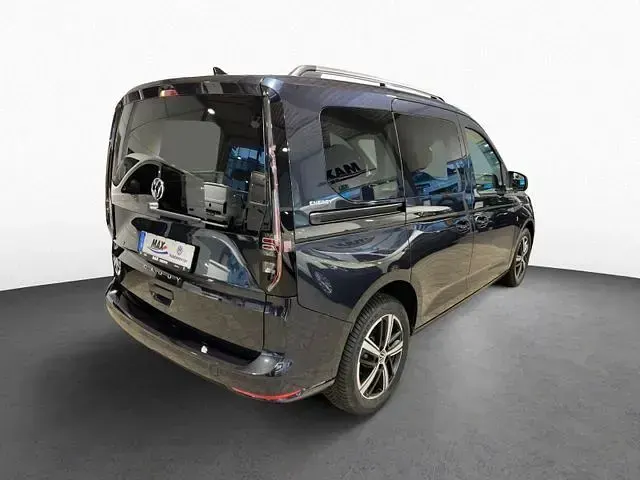 Neu VW Caddy Life 116 PS (85 kW) 2026 Blau Van / Kleinbus