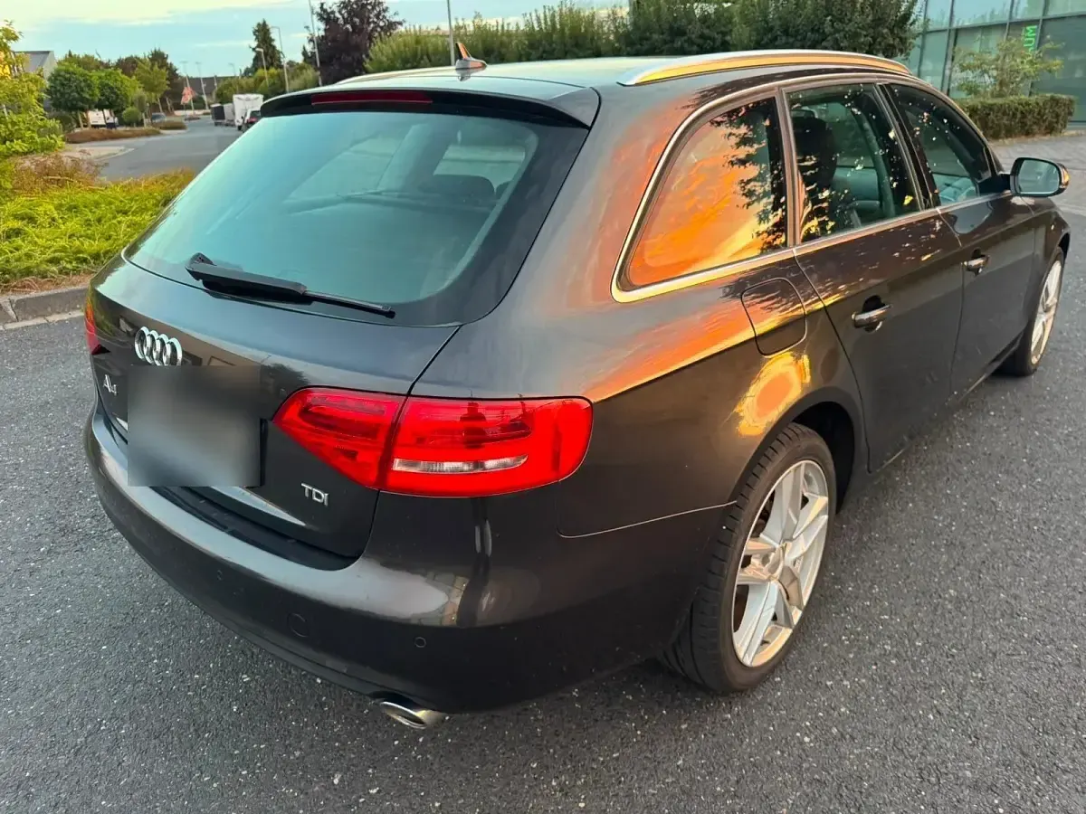 Gebraucht Audi A4 204 PS (150 kW) 2013 Grau Kombi