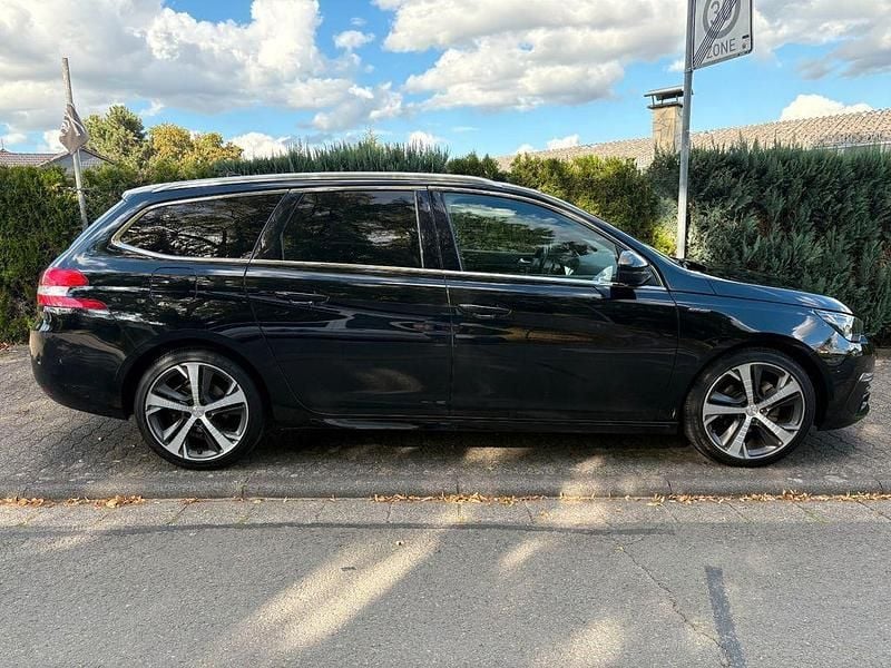 Gebraucht Peugeot 308 GT-line 131 PS (96 kW) 2017 Schwarz Limousine