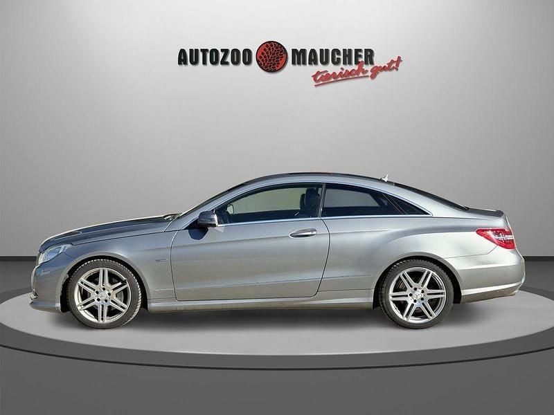 Gebraucht Mercedes E250 204 PS (150 kW) 2013 Palladiumsilber Coupé