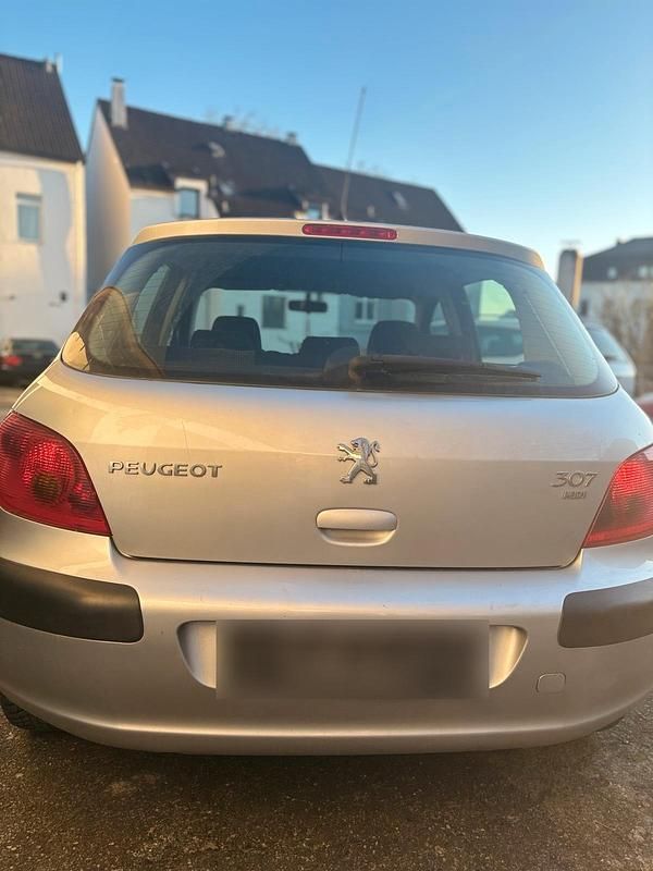 Gebraucht Peugeot 307 110 PS (80 kW) 2005 Silber Limousine