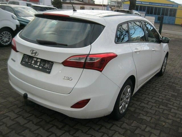 Gebraucht Hyundai i30 Classic 101 PS (74 kW) 2017 Weiß Kombi