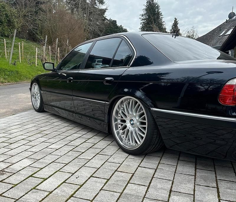 Gebraucht BMW 735 238 PS (175 kW) 2000 Andere farben Limousine