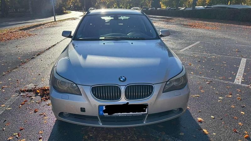 Silber Gebraucht 2006 BMW 530 Kombi | 4.500 € (Fairer Preis) - Bild 1/4