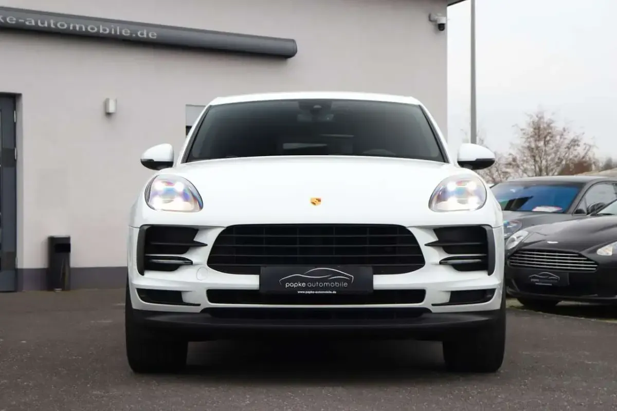 Gebraucht Porsche Macan 245 PS (180 kW) 2020 Weiß SUV