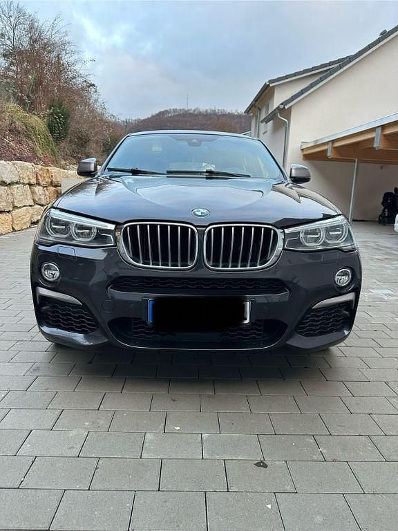 Grau Gebraucht 2017 BMW X4 M Sport SUV | 28.500 € (Fairer Preis) - Bild 1/4