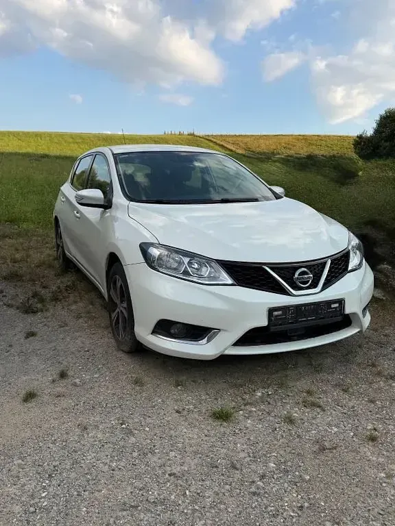 Gebraucht Nissan Pulsar N-Connecta 116 PS (85 kW) 2018 Weiß Kleinwagen
