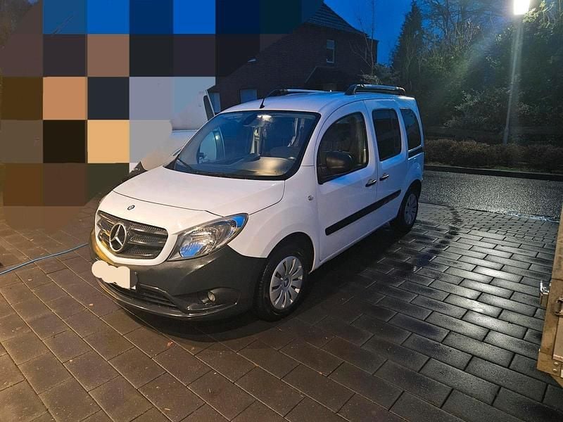 Weiß Gebraucht 2014 Mercedes Citan 111 Kombi | 5.998 € (Guter Preis) - Bild 1/4