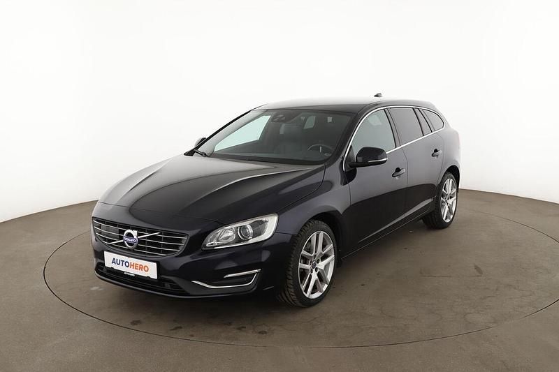 Gebraucht Volvo V60 Summum 190 PS (139 kW) 2016 Blau Kombi