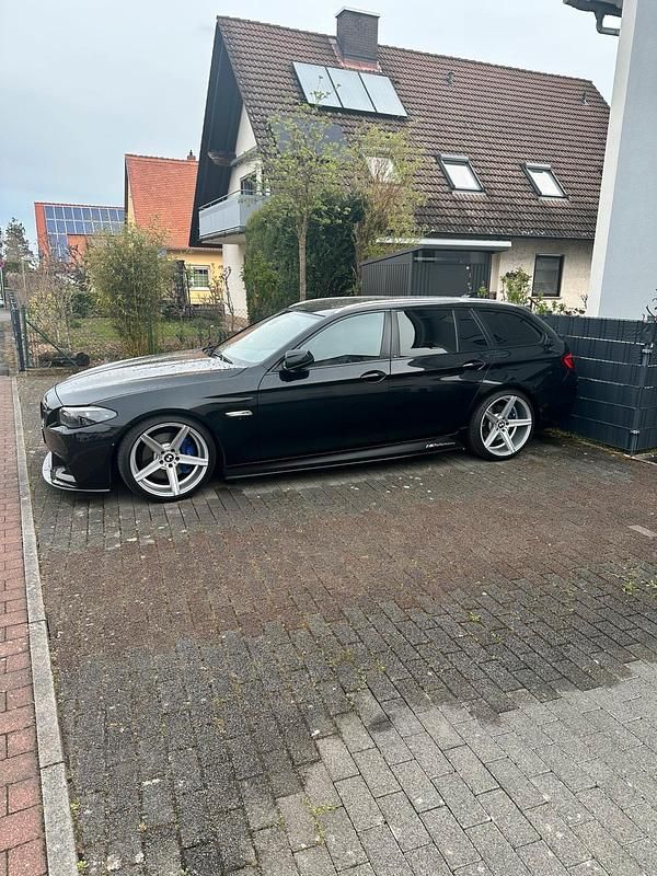 Second-hand BMW 520 250 CP (183 kW) 2012 Negru Break