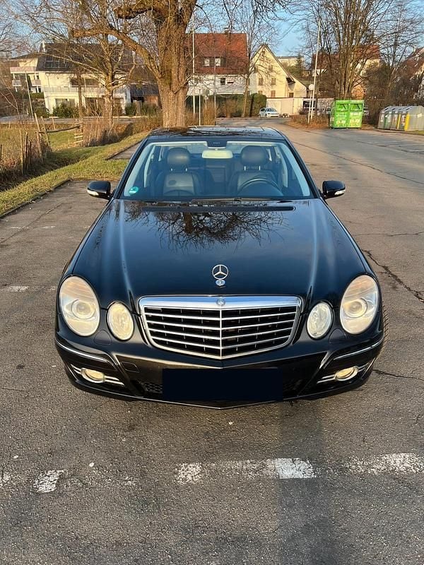 Schwarz Gebraucht 2007 Mercedes E280 Limousine | 5.499 € (Fairer Preis) - Bild 1/4