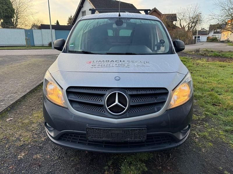 Gebraucht Mercedes Citan 111 110 PS (80 kW) 2016 Silber Van / Kleinbus