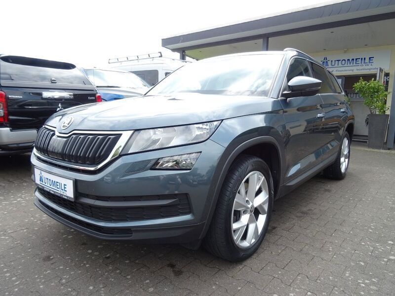 Grau Gebraucht 2017 Skoda Kodiaq Ambition SUV | 25.490 € (Fairer Preis) - Bild 1/4