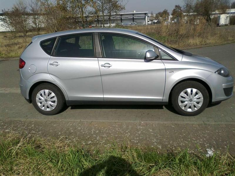 Gebraucht Seat Altea Reference 86 PS (63 kW) 2009 Silber Kombi