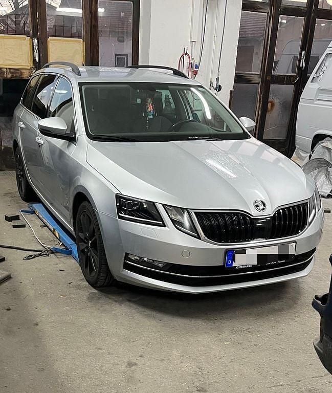 Gebraucht Skoda Octavia Style 150 PS (110 kW) 2018 Grau Kombi