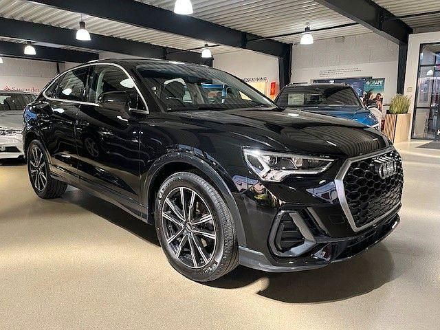 Schwarz Gebraucht 2021 Audi Q3 Sportback Basis SUV | 26.990 € (Superpreis) - Bild 1/4
