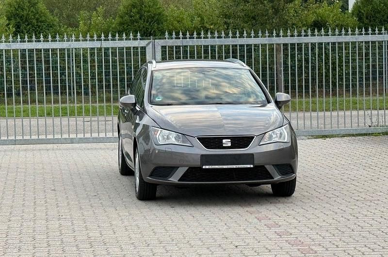 Grau Gebraucht 2015 Seat Ibiza Style Limousine | 5.299 € (Fairer Preis) - Bild 1/4