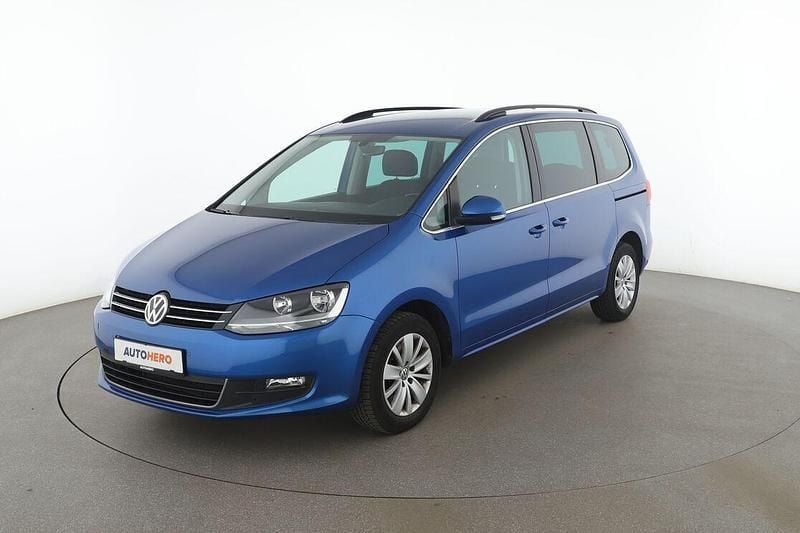Blau Gebraucht 2018 VW Sharan Comfortline Van / Kleinbus | 23.990 € (Fairer Preis) - Bild 1/3