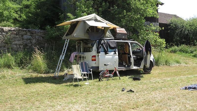 Weiß Gebraucht 2008 VW T5 Van | 8.000 € (Etwas zu teuer) - Bild 1/4