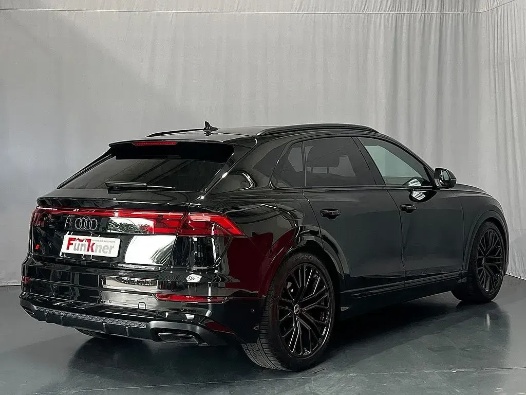 Gebraucht Audi Q8 S-Line 286 PS (210 kW) 2024 Schwarz SUV
