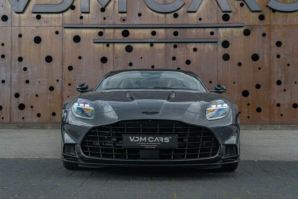 Neu Aston Martin Vanquish 835 PS (614 kW) 2025 Grau Cabrio