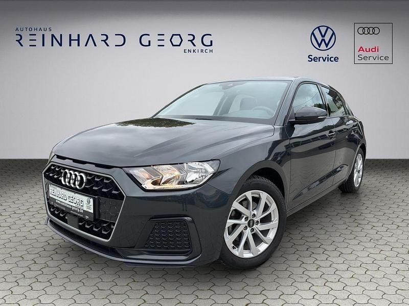 Grau Gebraucht 2022 Audi A1 Sportback Advanced Kleinwagen | 19.850 € (Guter Preis) - Bild 1/4