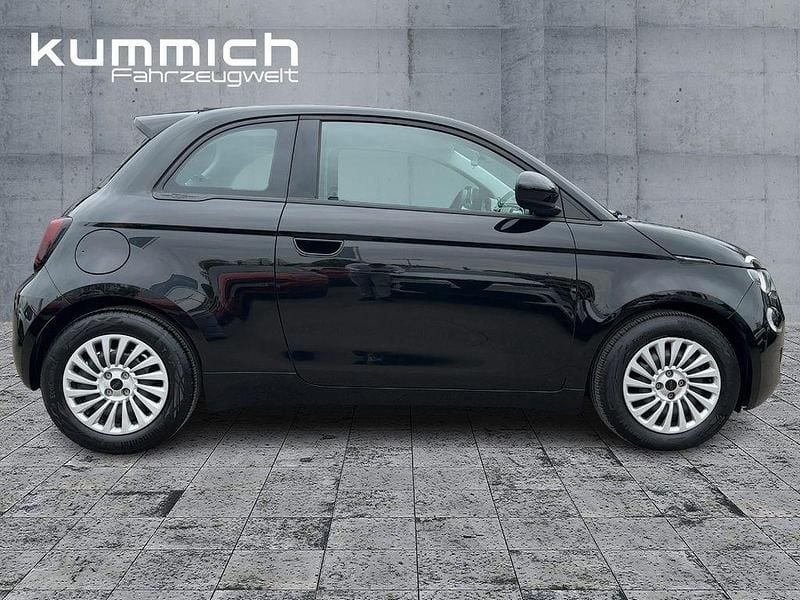Gebraucht Fiat 500e Action 69 kW (95 PS) 2022 Schwarz Limousine