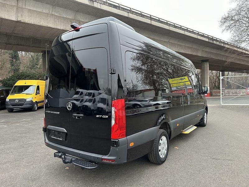 Gebraucht Mercedes Sprinter 170 PS (125 kW) 2024 Schwarz/baltic black Van