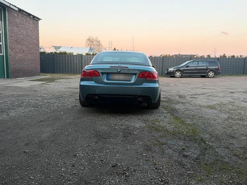 Gebraucht BMW 335 Cabriolet 306 PS (225 kW) 2007 Blau Cabrio