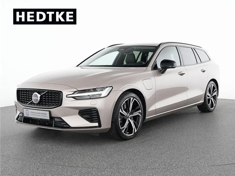 Metallic Gebraucht 2024 Volvo V60 Plus Kombi | 43.450 € (Guter Preis) - Bild 1/4